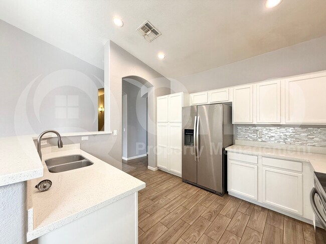 318 S 124th Ave Avondale, AZ 85323 photo 5