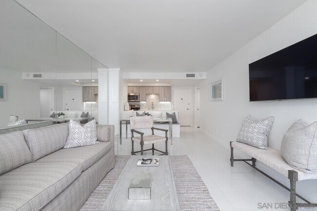 1770 Avenida Del Mundo Coronado, CA 92118