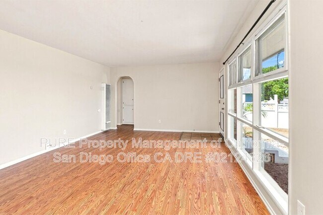 5059 Pelusa St San Diego, CA 92113 photo 3