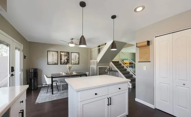 2936 E Clarendon Ave Phoenix, AZ 85016 photo 3