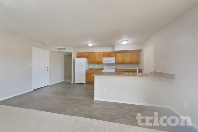 3849 W Poinsettia Dr Phoenix, AZ 85029 photo 5