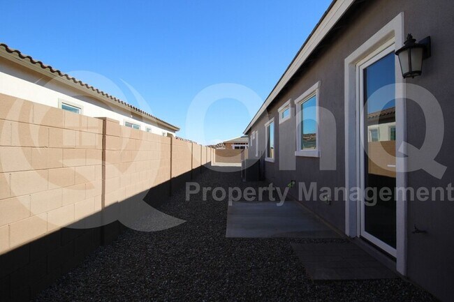 941 W Treasure Trl Apache Junction, AZ 85120 photo 5