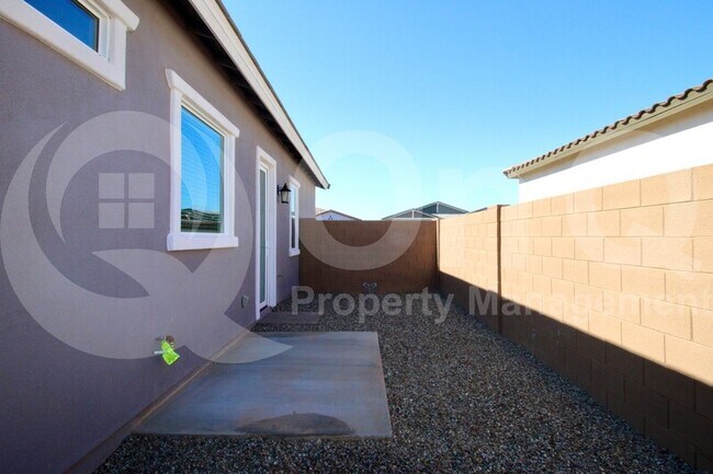 941 W Treasure Trl Apache Junction, AZ 85120 photo 4