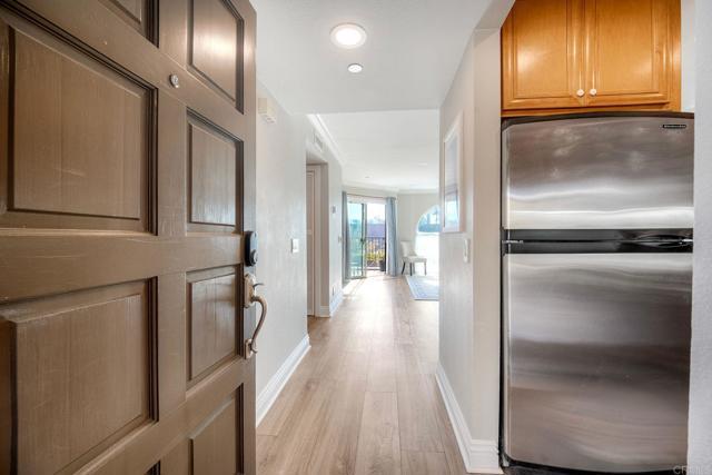 7509 Ave La Jolla, CA 92037 photo 2