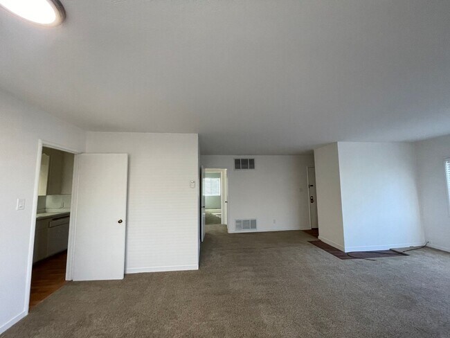 14984 Saturn Dr San Leandro, CA 94578 photo 5
