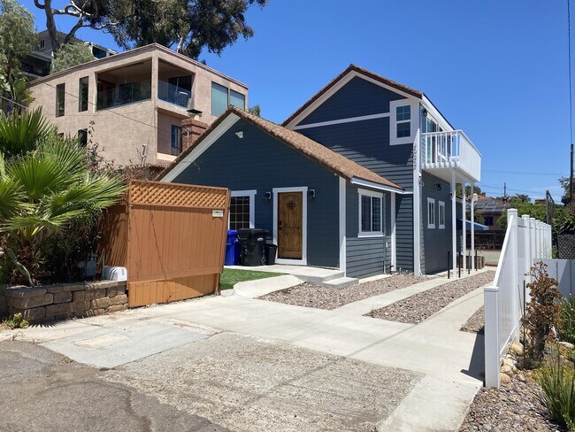 3022 Voltaire St San Diego, CA 92106