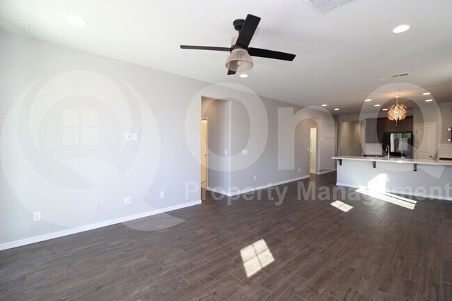 12449 W Forest Pleasant Pl Peoria, AZ 85383 photo 5