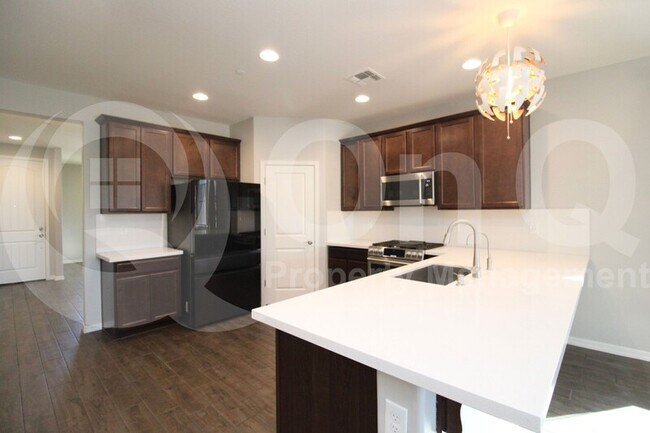 12449 W Forest Pleasant Pl Peoria, AZ 85383 photo 4