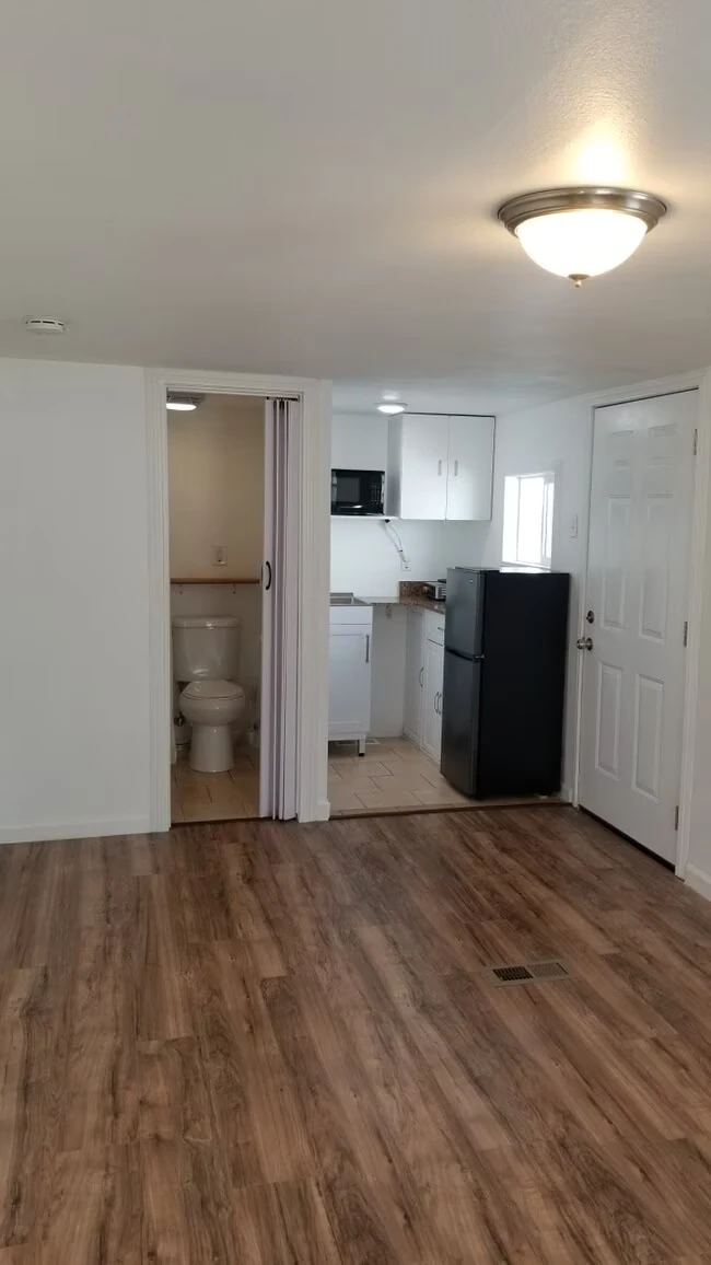 142 Goldenrod St Vallejo, CA 94589 photo 3