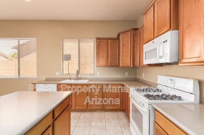 7418 W Lariat Ln Peoria, AZ 85383 photo 5