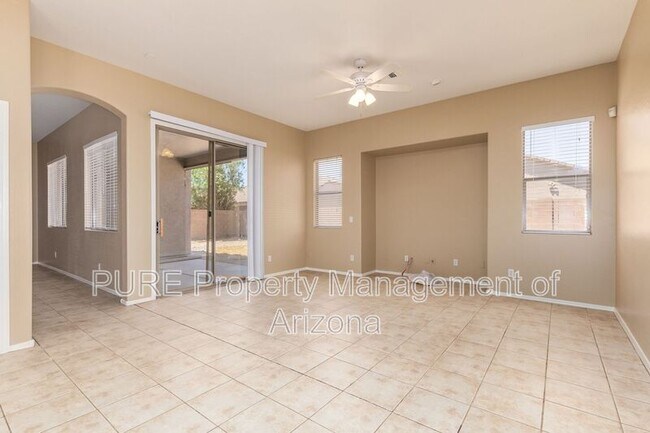7418 W Lariat Ln Peoria, AZ 85383 photo 3