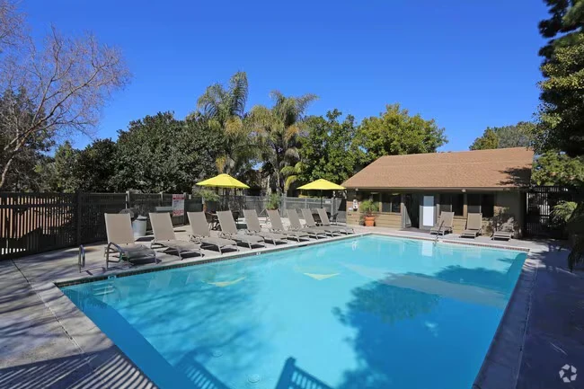 Elan Quail Pointe Apartment Homes