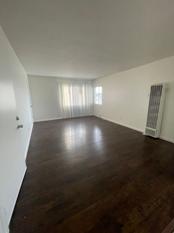 331 E 5th St National City, CA 91950 photo 4