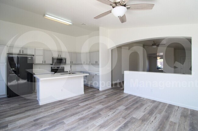 873 E Mohave Ln Apache Junction, AZ 85119 photo 3