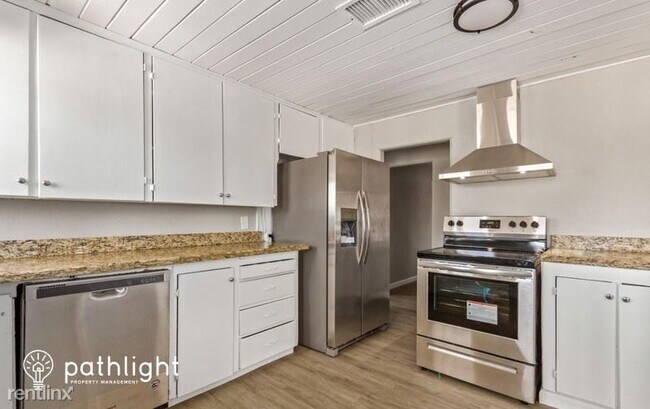 110 N 2nd St Buckeye, AZ 85326 photo 4
