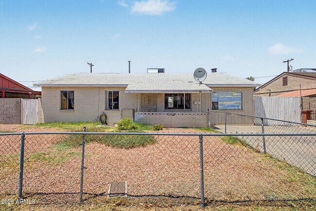 5828 N 63rd Dr Glendale, AZ 85301 photo 3