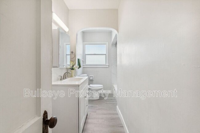 1105 N Patricio St Phoenix, AZ 85006 photo 3