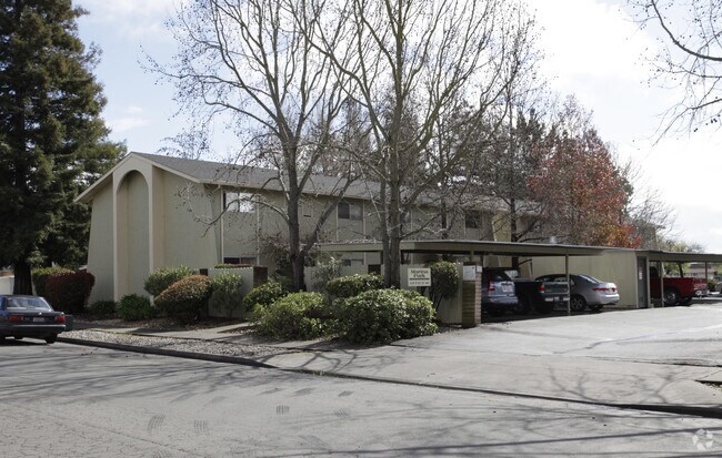1153 Marina Dr unit 619 photo 3