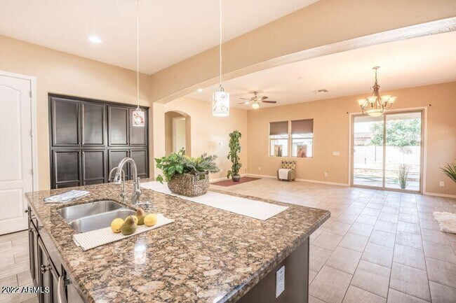5434 S Forest Ave Gilbert, AZ 85298 photo 4