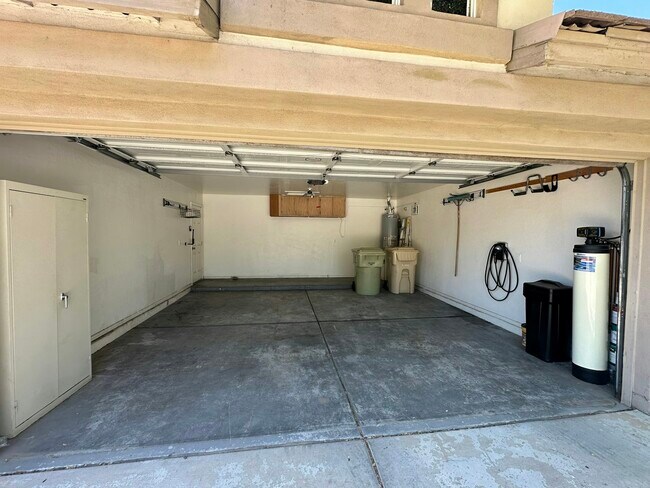 7063 W Palmaire Ave Glendale, AZ 85303 photo 4