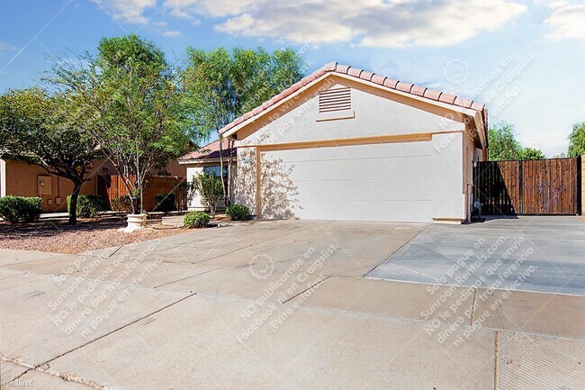 2202 S 82nd Ln Phoenix, AZ 85043 photo 2