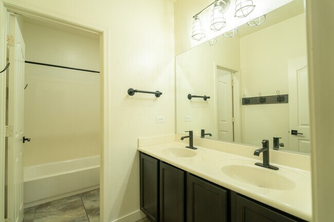 28342 N Cactus Flower Cir San Tan Valley, AZ 85143 photo 5
