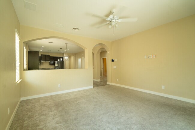 28342 N Cactus Flower Cir San Tan Valley, AZ 85143 photo 4