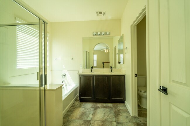 28342 N Cactus Flower Cir San Tan Valley, AZ 85143 photo 2