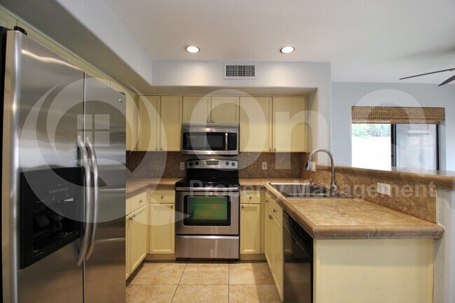 710 S St Martin Dr Gilbert, AZ 85233 photo 4