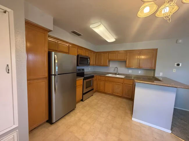 2915 N Texas St Fairfield, CA 94533 photo 3
