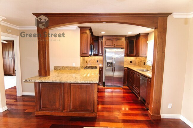 1942 Fairway Cir Dr San Marcos, CA 92078 photo 2