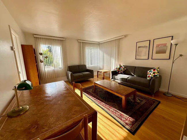 2044 Yale St Palo Alto, CA 94306 photo 5