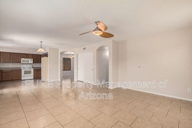 28026 N 23rd Dr Phoenix, AZ 85085 photo 4