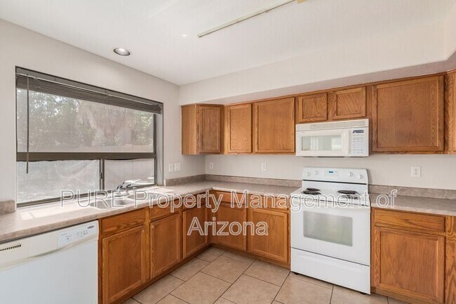 28026 N 23rd Dr Phoenix, AZ 85085 photo 5