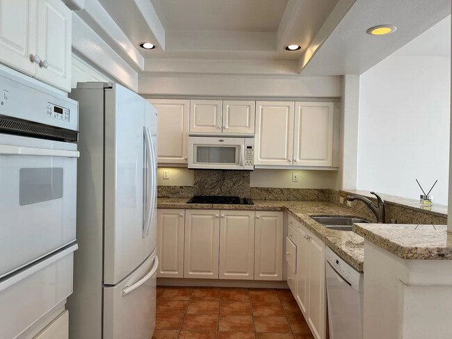 8627 Via Mallorca San Diego, CA 92037 photo 2