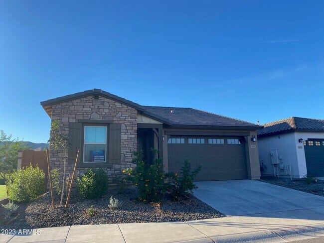 1651 W Paseo Way Phoenix, AZ 85041 photo 2