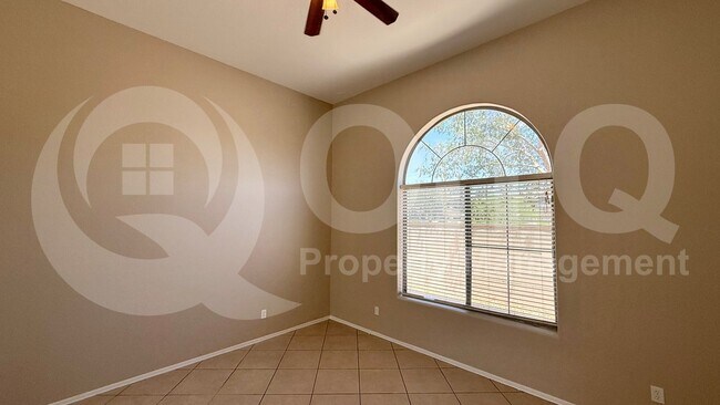 8306 W Sheridan St Phoenix, AZ 85037 photo 2