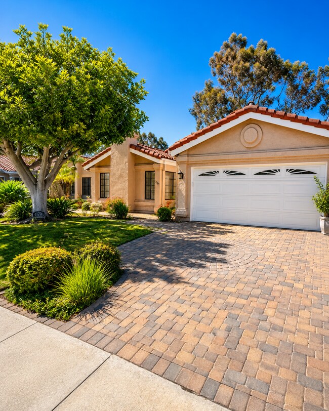 11785 Avenida Sivrita San Diego, CA 92128 photo 2