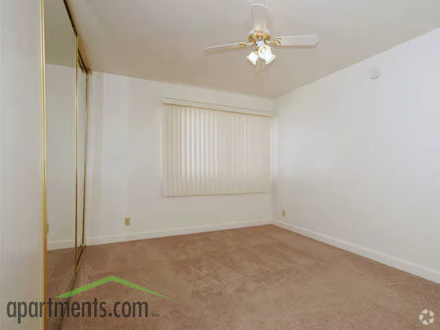 St Moritz Garden Apartments photo 2