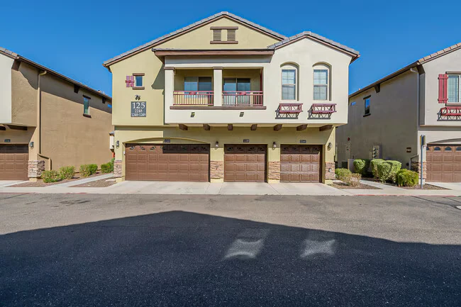 2725 E Mine Creek Rd Phoenix, AZ 85024 photo 2