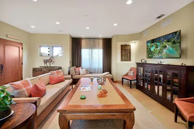 3811 Hiawatha Way San Diego, CA 92117 photo 4