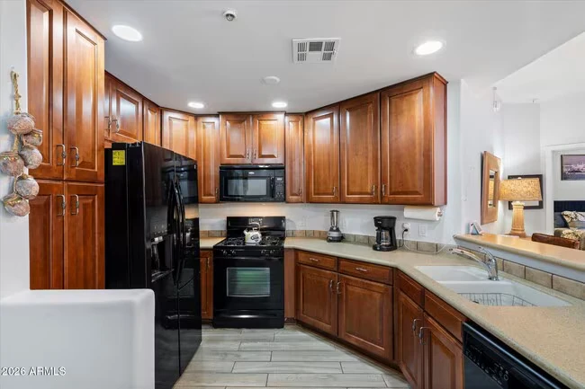 5450 E Deer Valley Dr Phoenix, AZ 85054 photo 5