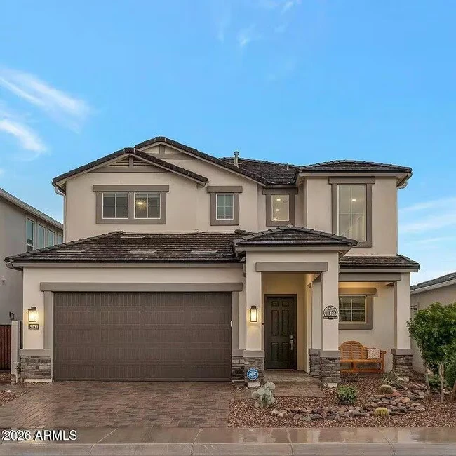5031 E Paddock Pl photo 4