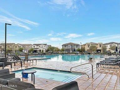 5031 E Paddock Pl photo 2