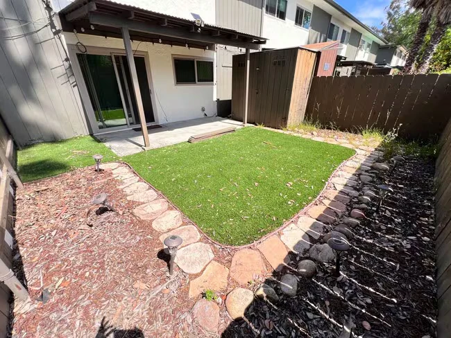9175 Campina Dr La Mesa, CA 91942