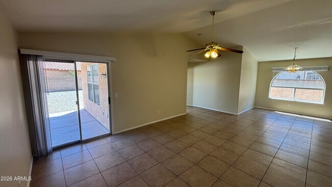 12721 W Palm Ln Avondale, AZ 85392 photo 3