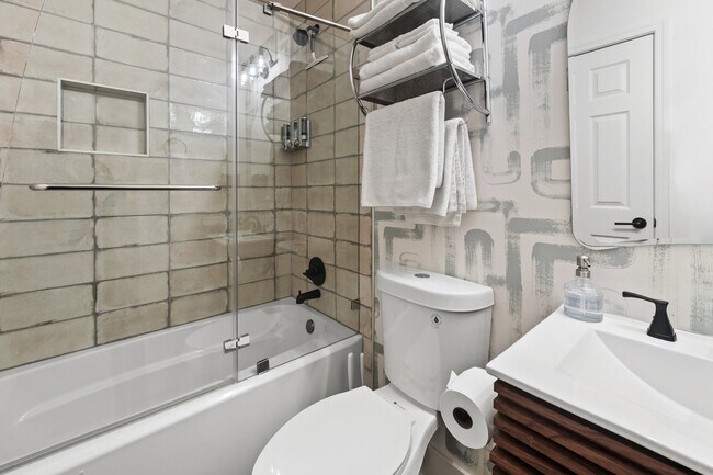 1110 E Polk St Phoenix, AZ 85006 photo 4