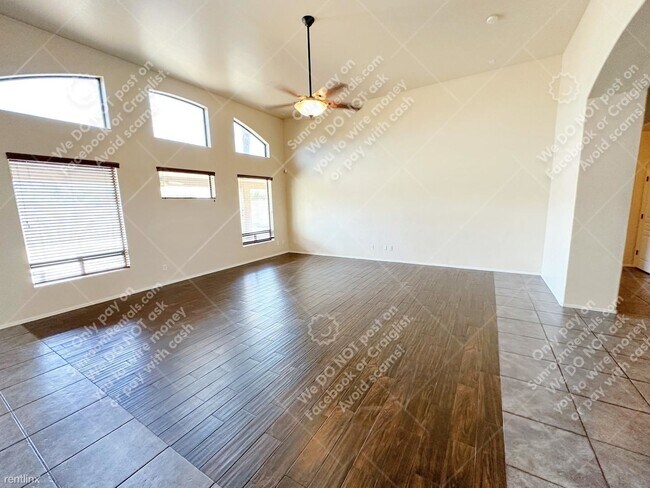 9003 S 10th Dr Phoenix, AZ 85041 photo 3