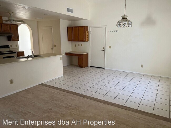 9126 W Lisbon Ln Peoria, AZ 85381 photo 3