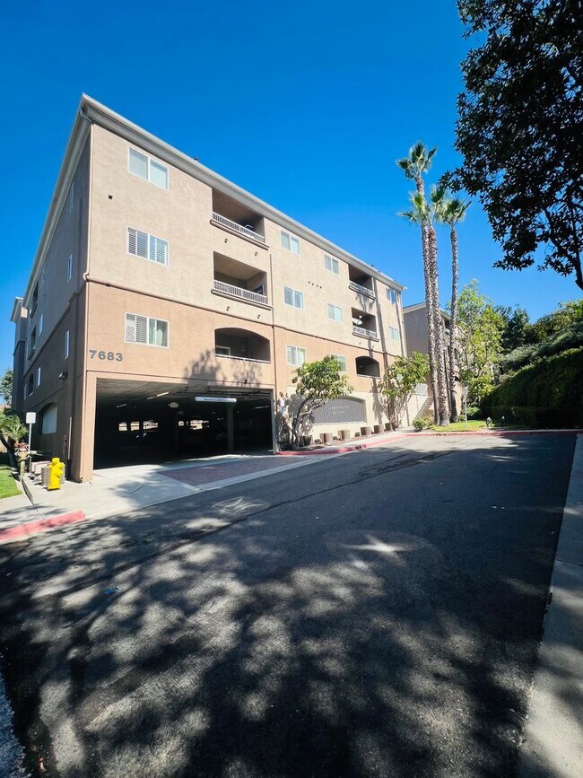 7683 Mission Gorge Rd San Diego, CA 92120 photo 2